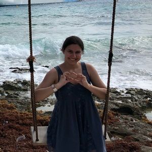 Meet your Posher, Natalie